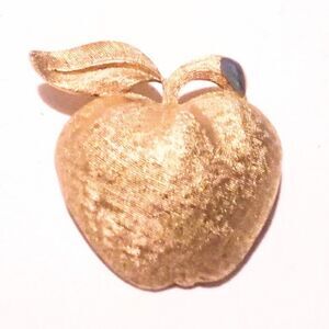 Vintage Coro Gold Tone Florentine Finished Apple Brooch